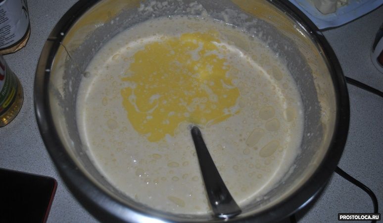 Для чего в тесто добавляют масло. Блины с топленым маслом. Добавляем растопленное сливочное или растительное масло в тесто. Растительное масло для блинов.